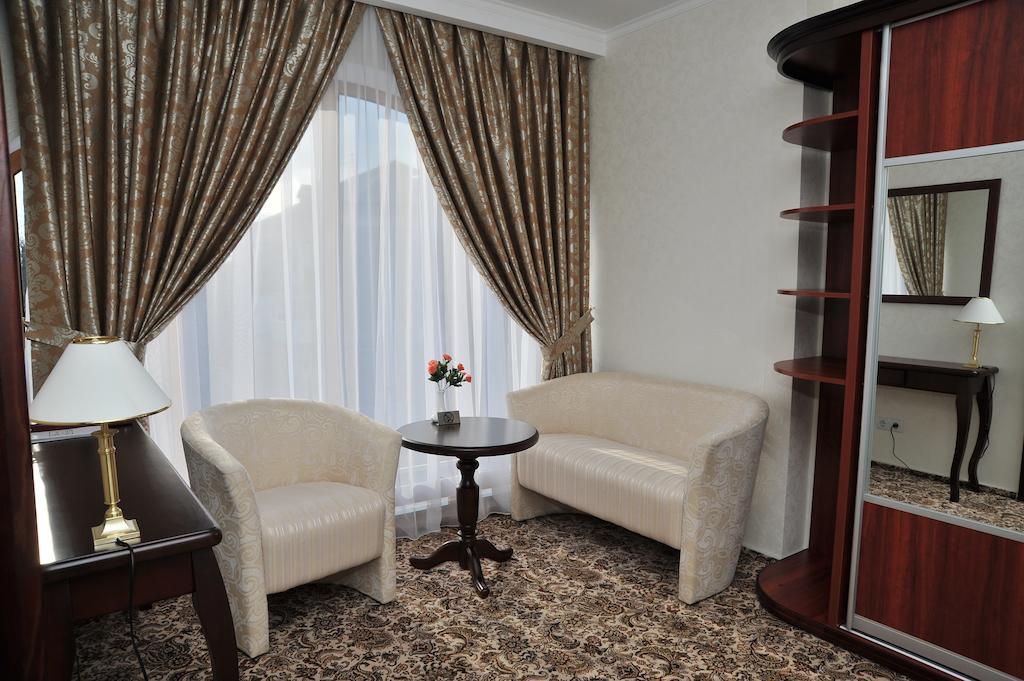 Slava Hotel Zaporizhia ภายนอก รูปภาพ