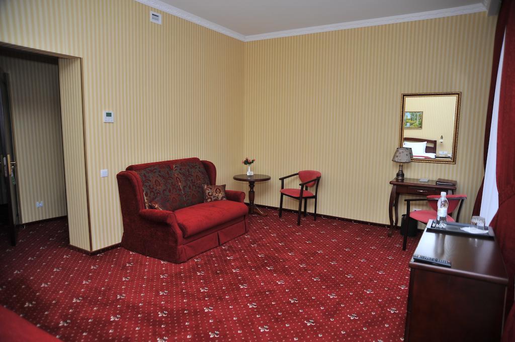Slava Hotel Zaporizhia ภายนอก รูปภาพ