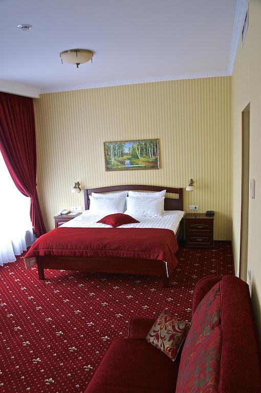 Slava Hotel Zaporizhia ภายนอก รูปภาพ
