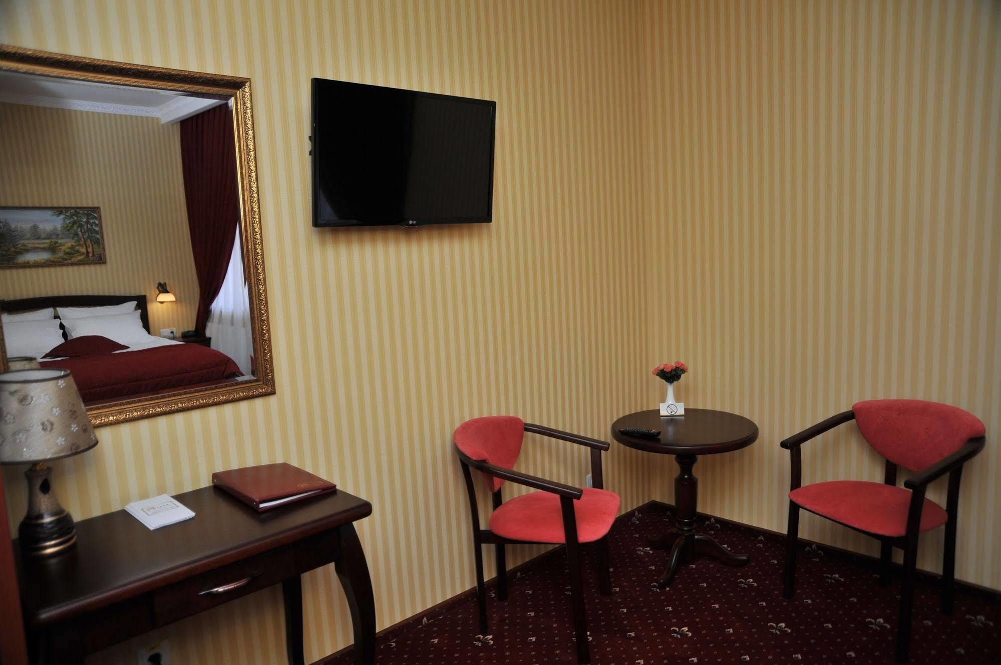 Slava Hotel Zaporizhia ภายนอก รูปภาพ