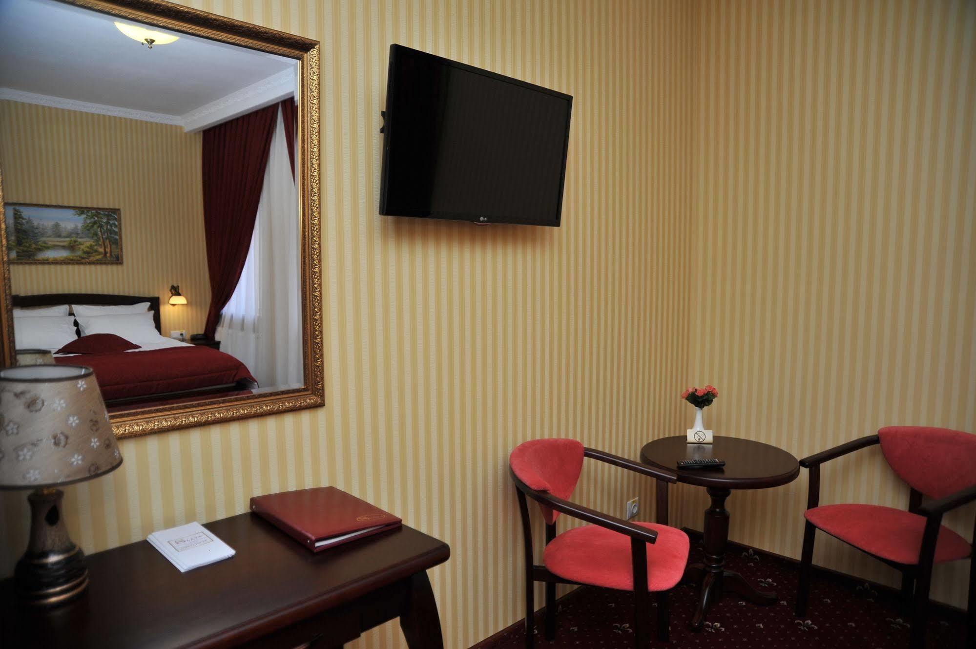 Slava Hotel Zaporizhia ภายนอก รูปภาพ