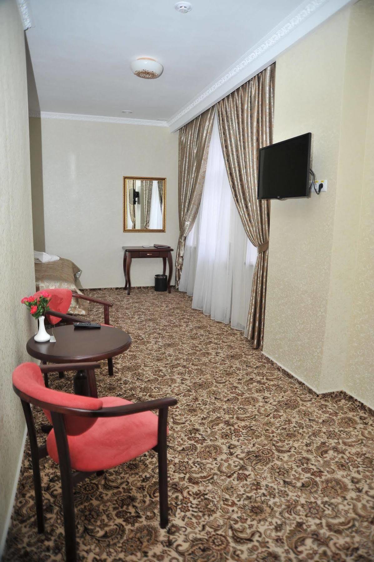 Slava Hotel Zaporizhia ภายนอก รูปภาพ