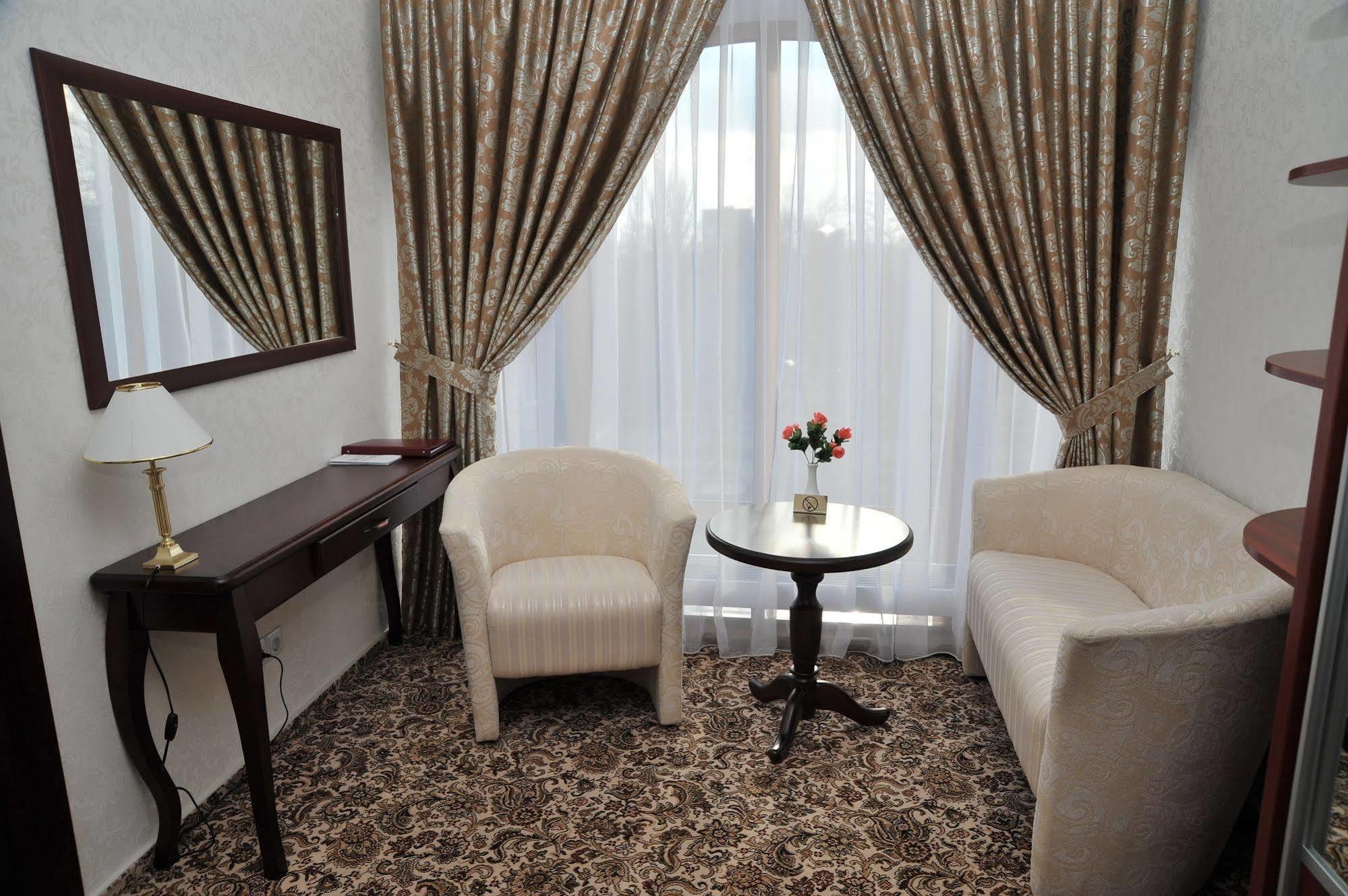 Slava Hotel Zaporizhia ภายนอก รูปภาพ