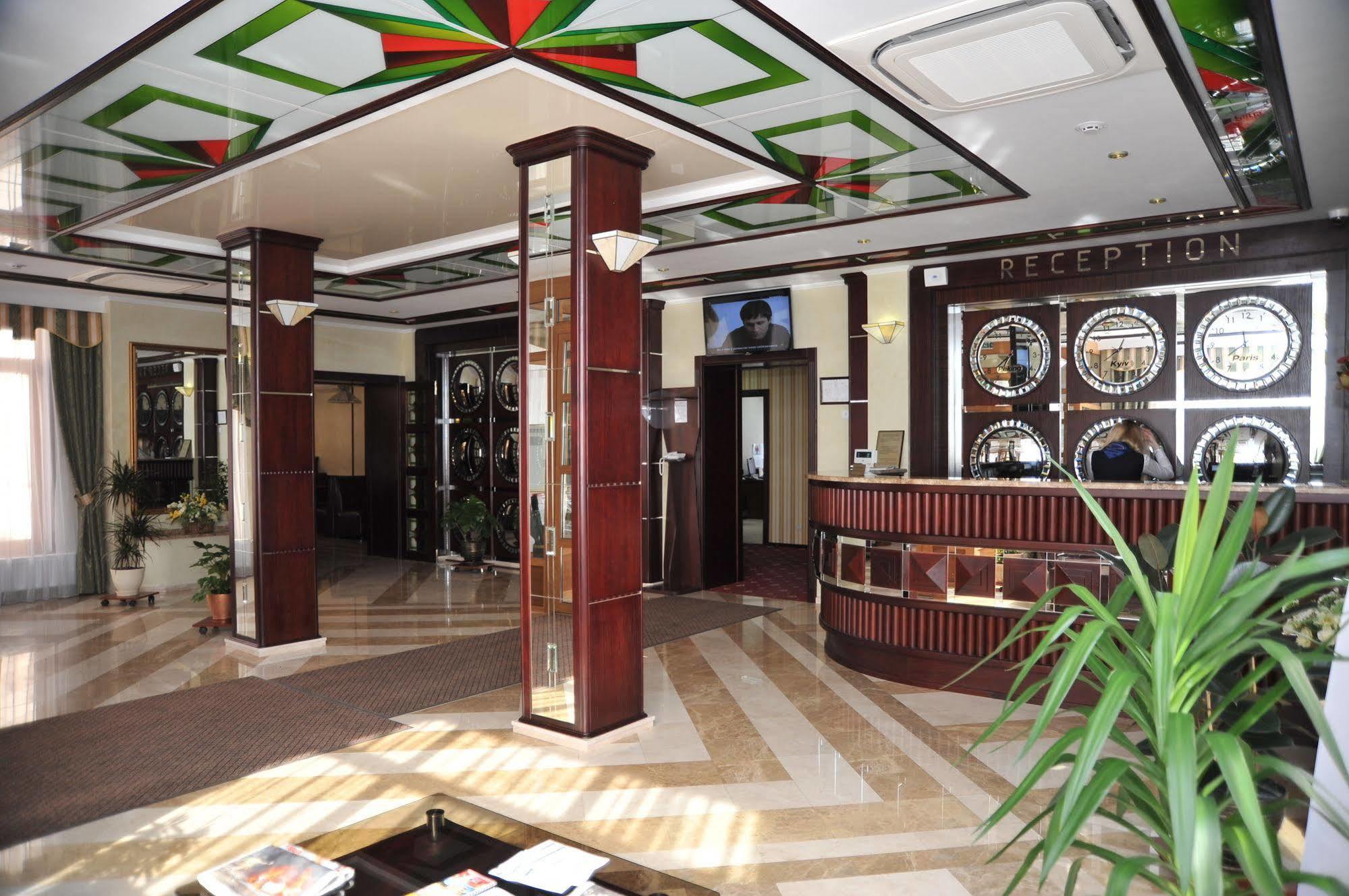 Slava Hotel Zaporizhia ภายนอก รูปภาพ
