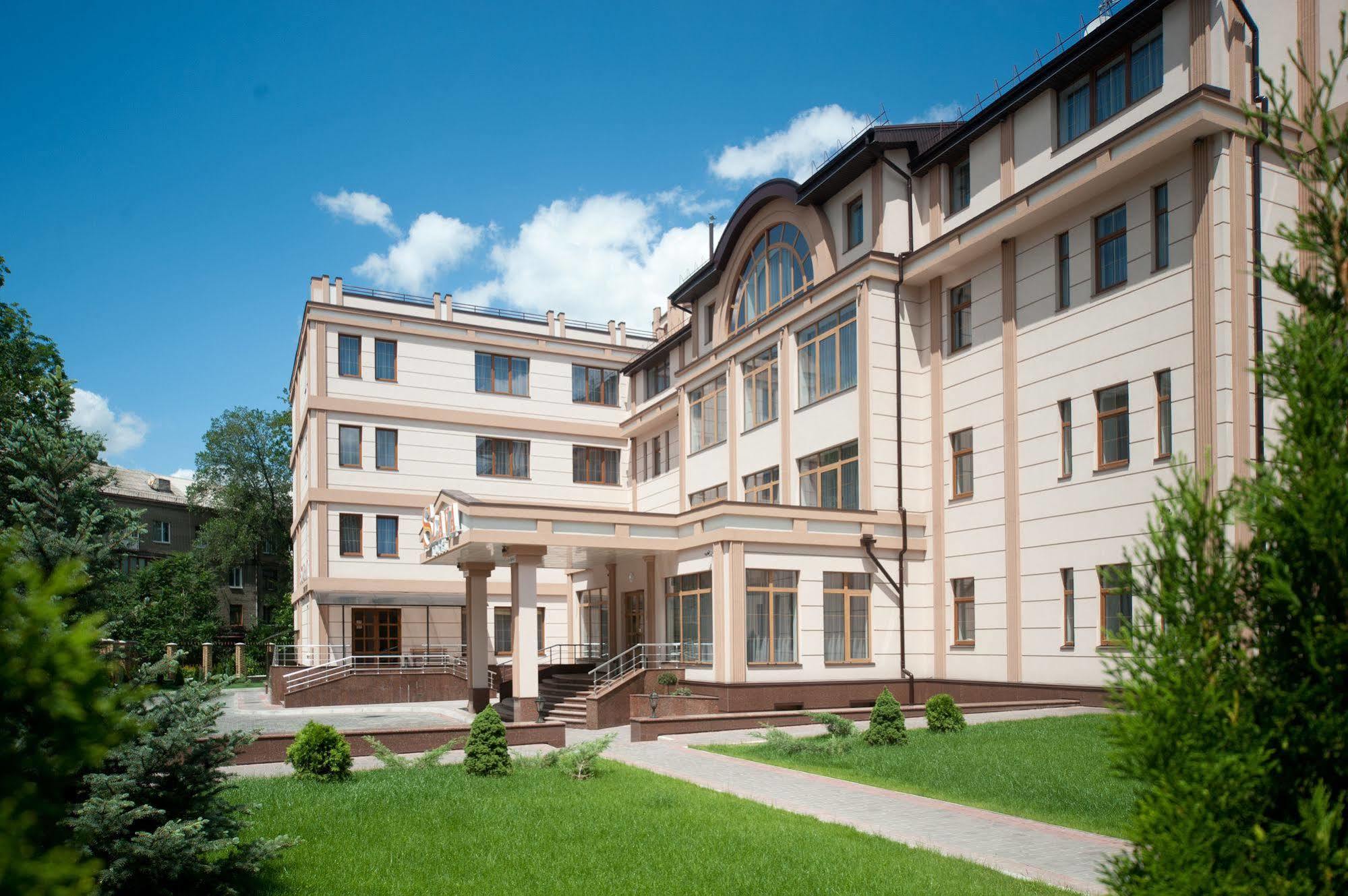 Slava Hotel Zaporizhia ภายนอก รูปภาพ